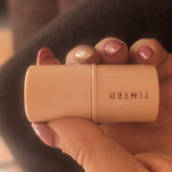 Live Tinted Superhue Hyperpigmentation Serum Stick 0.23oz - Picture 2 of 6